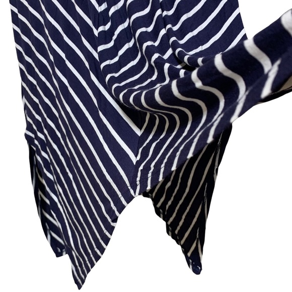 Joe Fresh asymmetrical skirt (size XS) - Picture 2 of 7